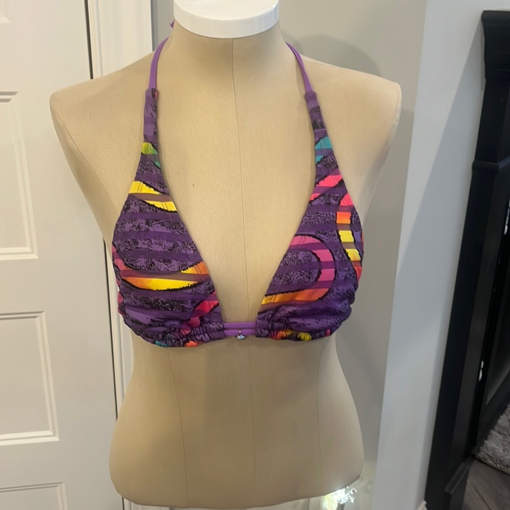 GUC! Xhilaration Triangle Bikini Top